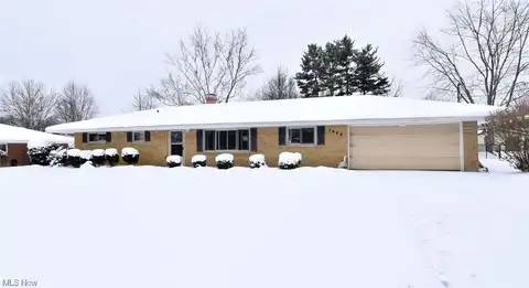 1440 Meadowlawn Drive, Macedonia, OH 44056