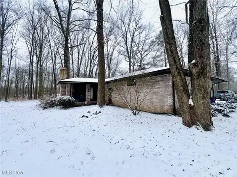 14651 W Mahoning Trumbull Co Line Road, Newton Falls, OH 44444