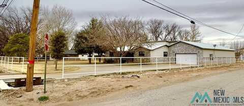 818 E Orchard Lane, Carlsbad, NM 88220