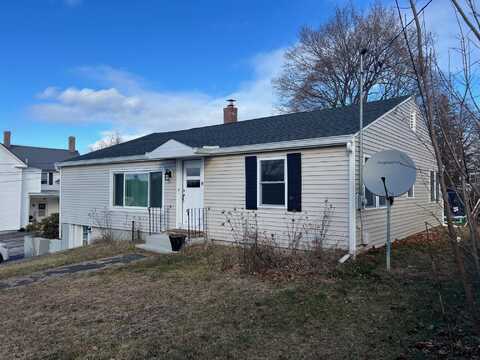 6 Manchester Street, Pittsfield, NH 03263