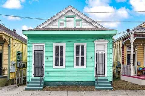 1337 TOURO Street, New Orleans, LA 70116