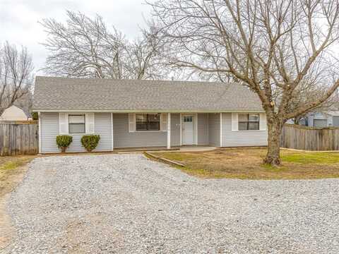 1356 S County Line Avenue, Blanchard, OK 73010