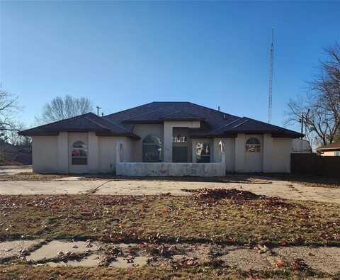 415 Country Club Drive, Holdenville, OK 74848