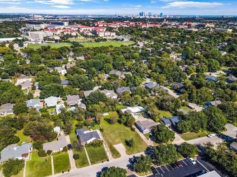 3512 W Biddison Street, Fort Worth, TX 76109