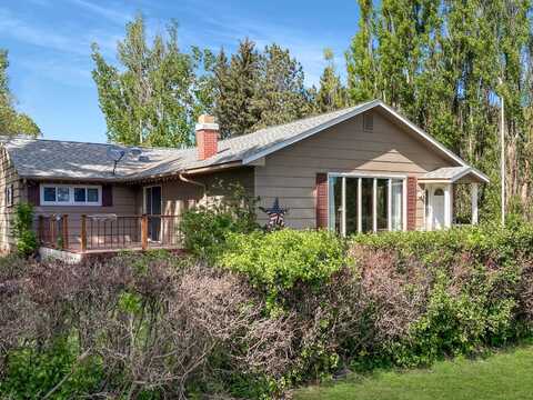 1421 14th St SW, Sidney, MT 59270
