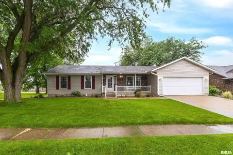 1103 BROOKVIEW Drive, De Witt, IA 52742