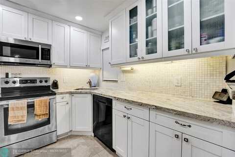 4463 Carambola Cir, Pompano Beach, FL 33066