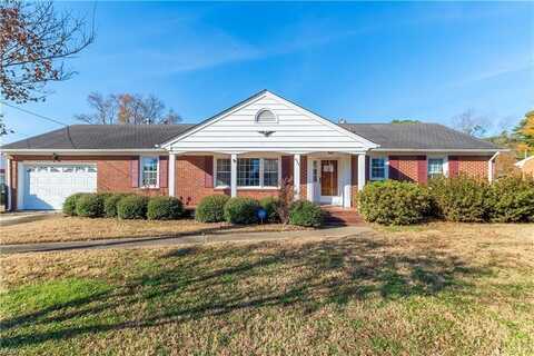 2728 Meadow Drive W, Chesapeake, VA 23321