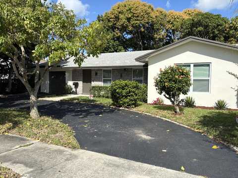 425 Greenbriar Drive, Lake Park, FL 33403