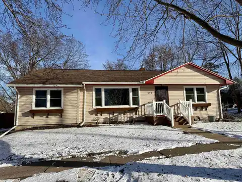 610 Cedar Street, Wisconsin Dells, WI 53965