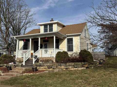 615 High Street, Mineral Point, WI 53565