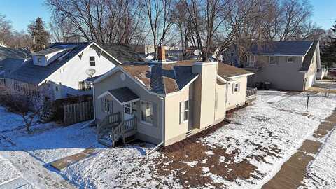 1320 Stoughton Avenue, Tomah, WI 54660