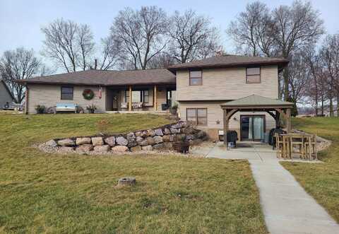 625 Woodbury Drive, Spring Green, WI 53588