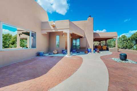 1114 Paseo Barranca, Santa Fe, NM 87501