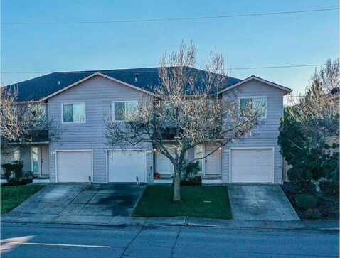 3230 Avenue C, White City, OR 97503