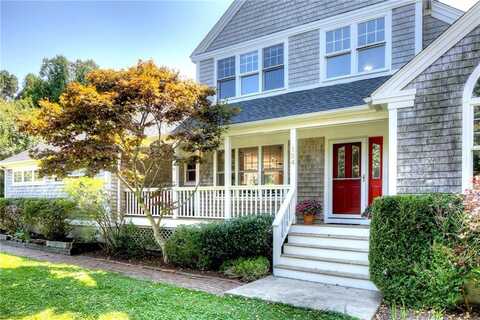 154 Carriage Drive, Portsmouth, RI 02871