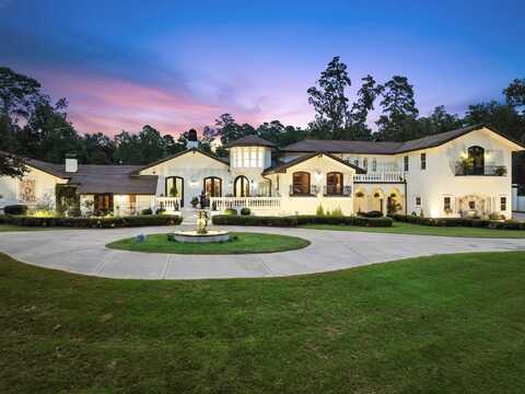 2000 Dogwood Hill, Tallahassee, FL 32308