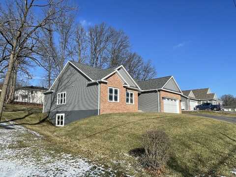 293 Brush Mountain Road, Hollidaysburg, PA 16648