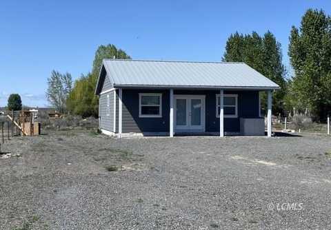 58098 Maple Cir, Christmas Valley, OR 97641
