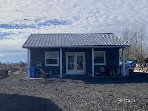 58098 Maple Cir, Christmas Valley, OR 97641