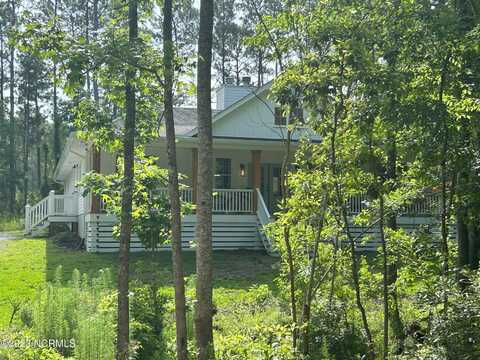 102 N Kingfisher Lane, Hampstead, NC 28443