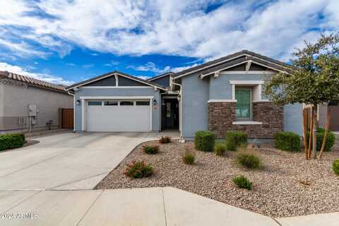 640 S OLYMPIC Drive, Gilbert, AZ 85296