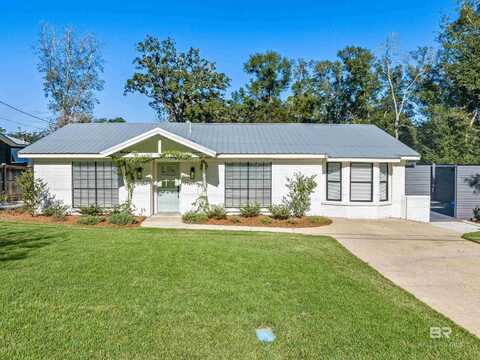 215 Tensaw Avenue, Fairhope, AL 36532