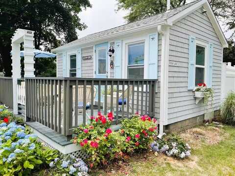 292 Route 28, West Harwich, MA 02671