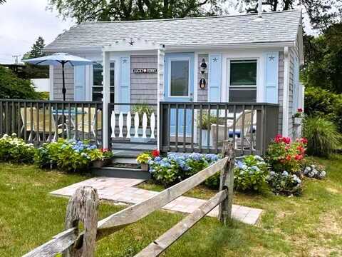 292 Route 28, West Harwich, MA 02671