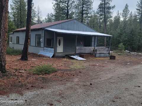 866 Spirit Valley Ln, Blanchard, ID 83804