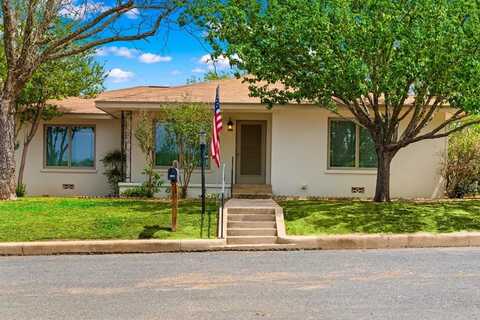 803 Poplar, Fredericksburg, TX 78624