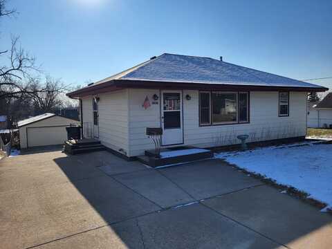 2633 Grandview Avenue, Des Moines, IA 50317