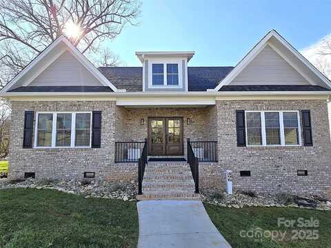 496 19th Avenue Circle NW, Hickory, NC 28601