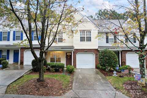 9907 Reindeer Way Lane, Charlotte, NC 28216