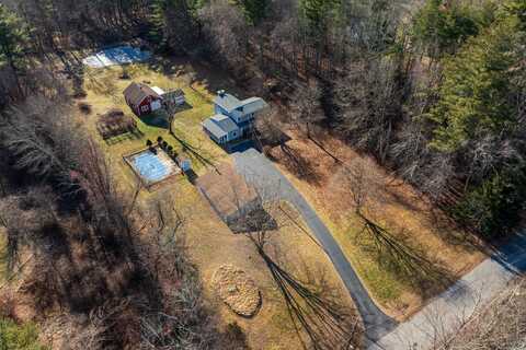 10 Cross Road, Canterbury, CT 06331