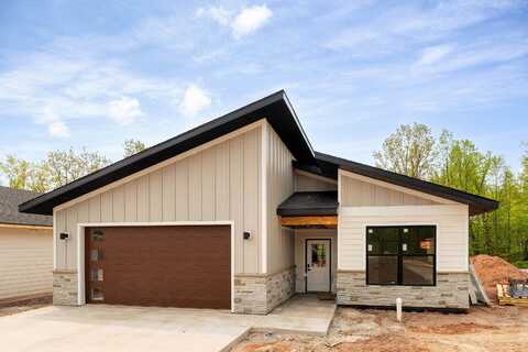 121 Goldys Way, Duluth, MN 55807