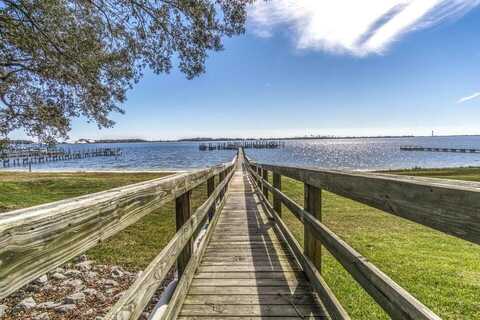 1367 W Highway 98, Mary Esther, FL 32569