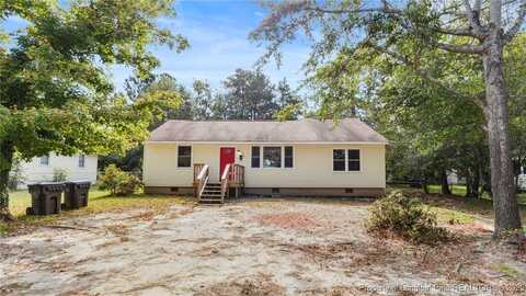 508 E 6 Avenue, Raeford, NC 28376