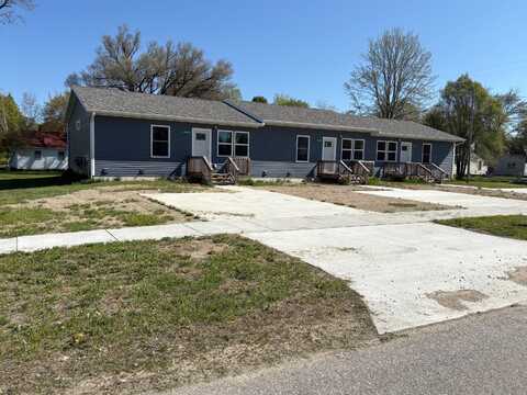 216 W 1st Street, Evart, MI 49631
