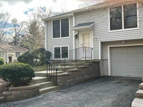 29 Quail Ct, Hardyston, NJ 07419