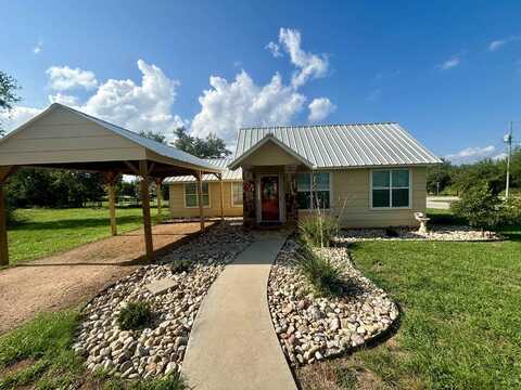 607 E Sandstone, Llano, TX 78643