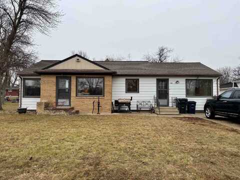 104 Maple Avenue, Lake Park, IA 51347