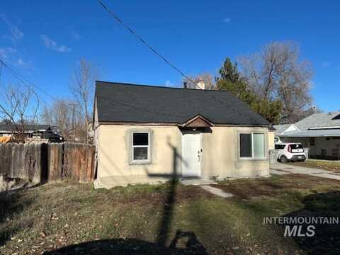 242 Smith Ave, Nampa, ID 83641