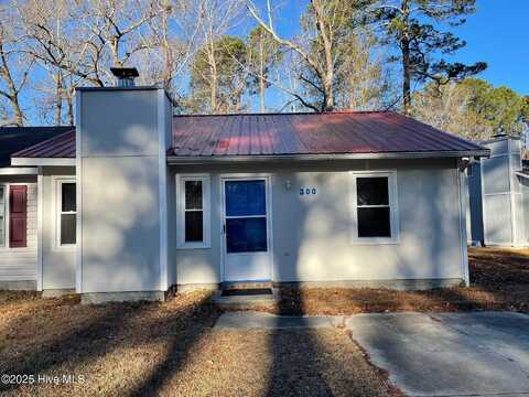 300 Cedar Creek Drive, Jacksonville, NC 28540