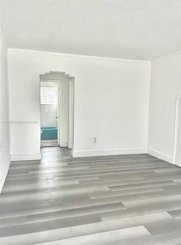 7445 Harding Ave, Miami Beach, FL 33141