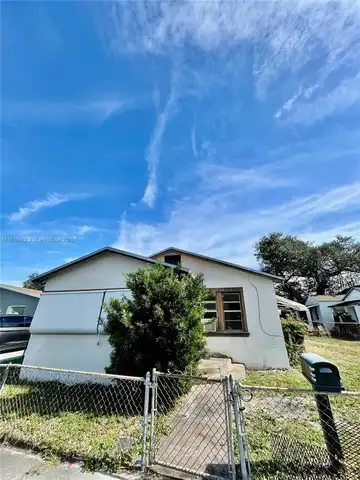 55 SW 7th Ave, Dania Beach, FL 33004