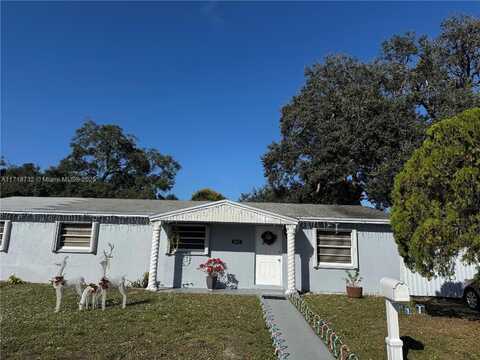 3821 NW 208th St, Miami Gardens, FL 33055