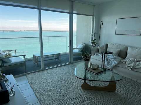 800 Claughton Island Dr, Miami, FL 33131