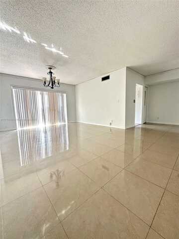 2700 Riverside Dr, Coral Springs, FL 33065