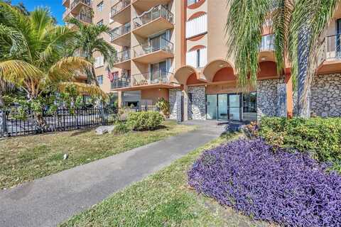 1465 NE 123rd St, North Miami, FL 33161